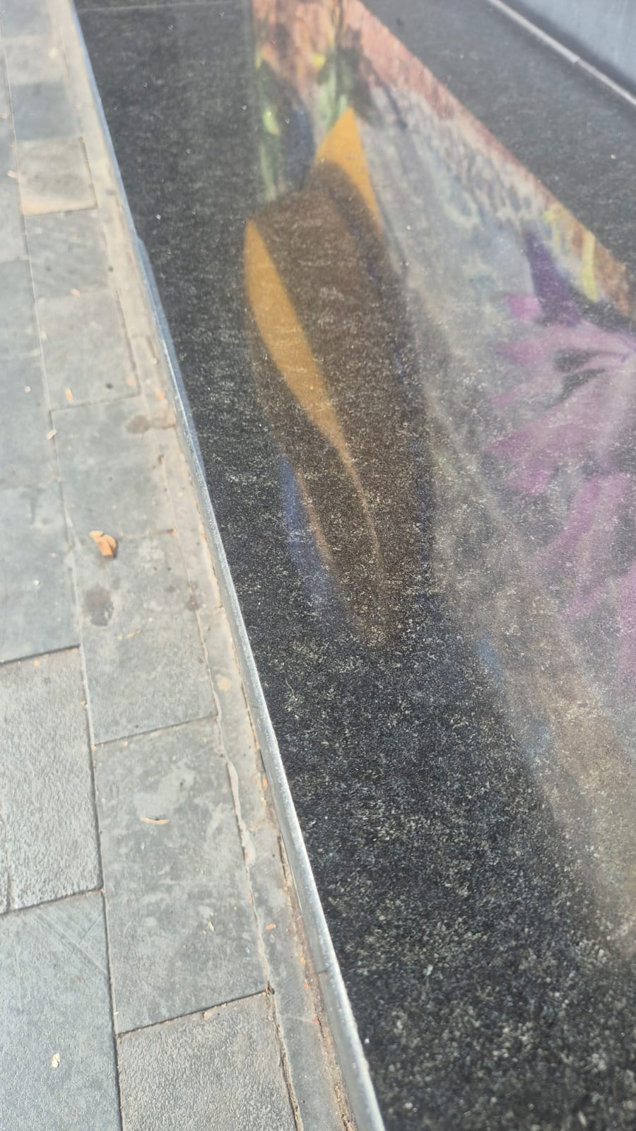 Pervaze Negre La Comanda